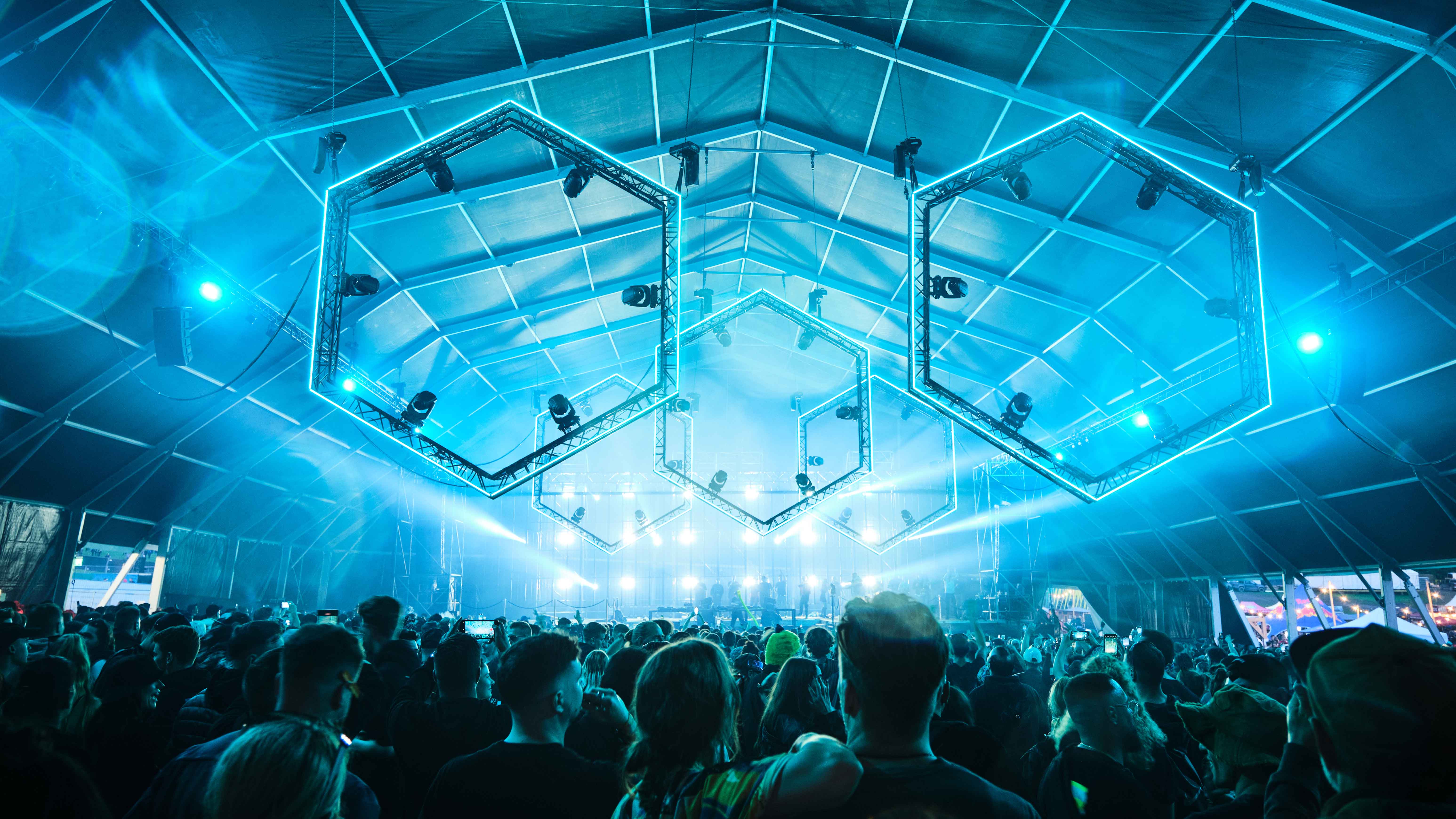 Hive Air − Festival
